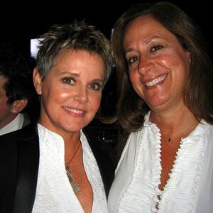 Carrie Schenken Net Worth